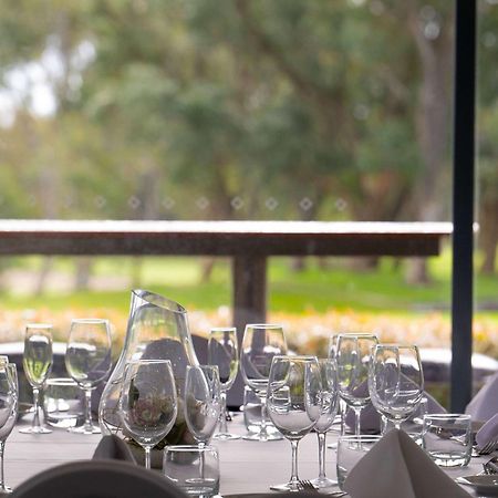 Mercure Bunbury Sanctuary Golf Resort Extérieur photo