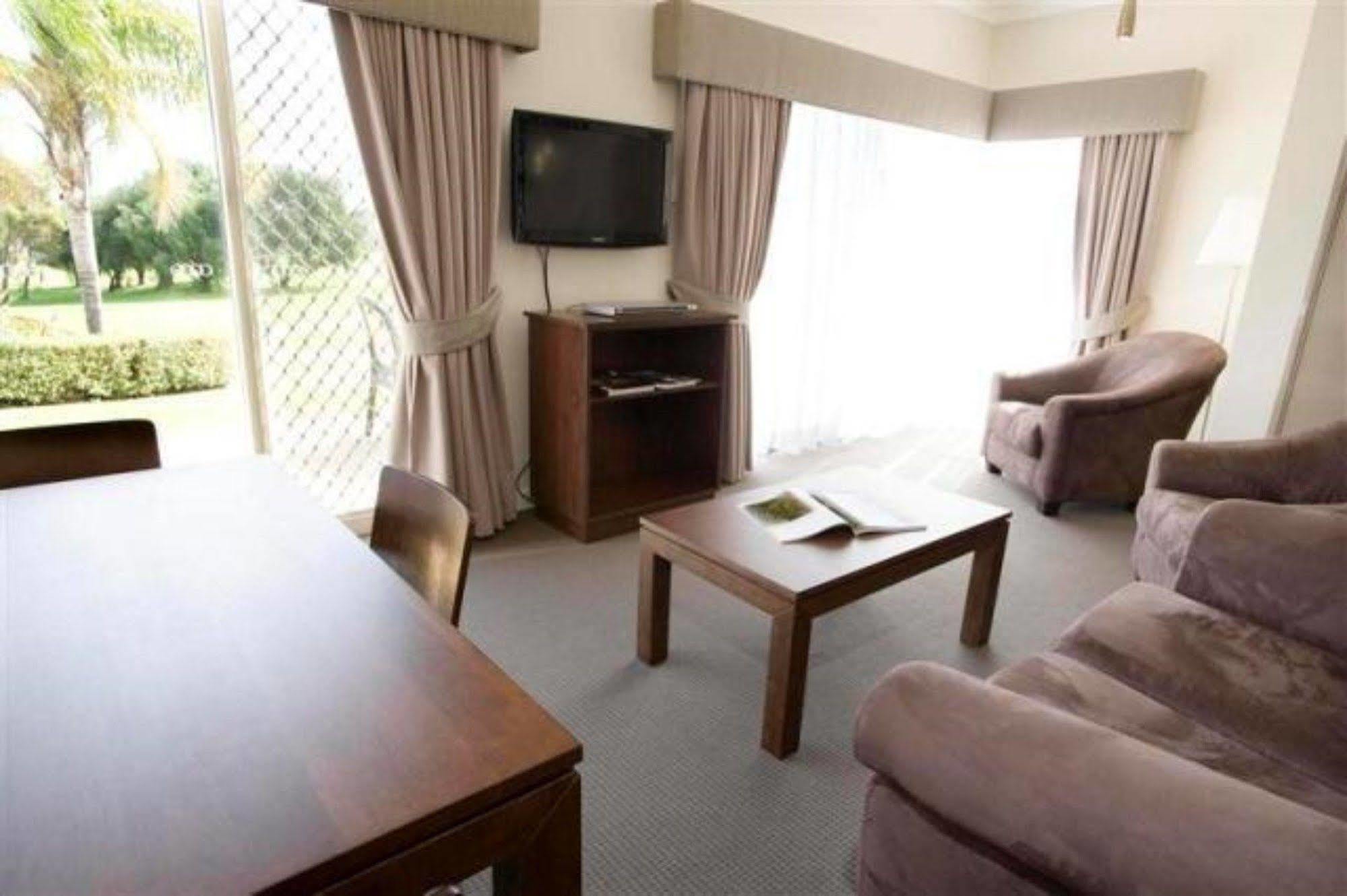 Mercure Bunbury Sanctuary Golf Resort Extérieur photo